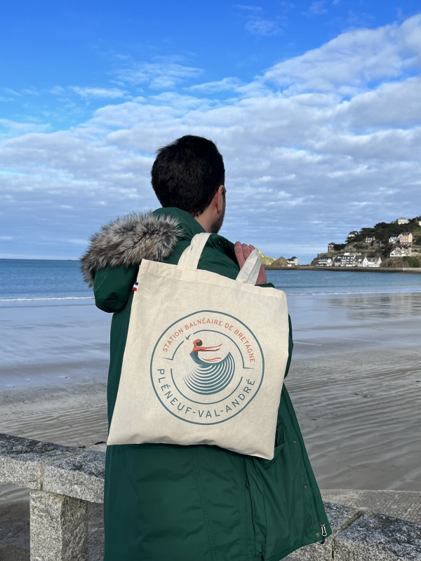 Tote bag
